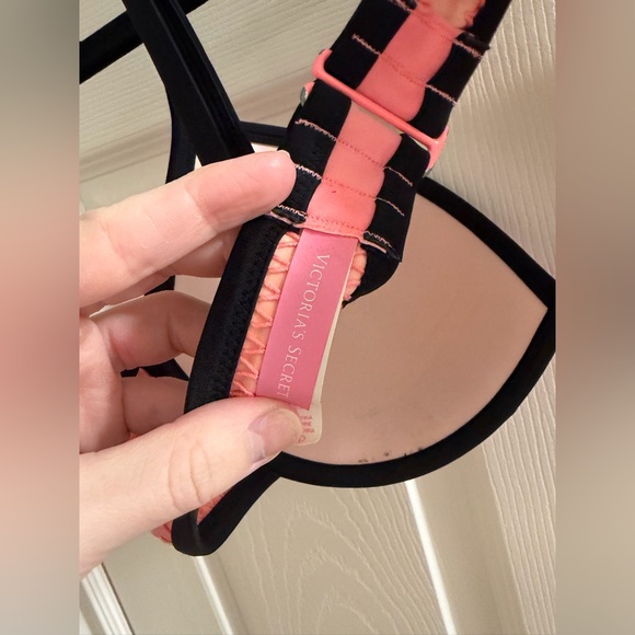 Victorias Secret - Pink / Peach / Black - Bikini Top - 34D - Picture 4 of 6